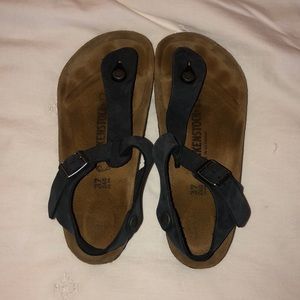 Navy Birkenstock’s